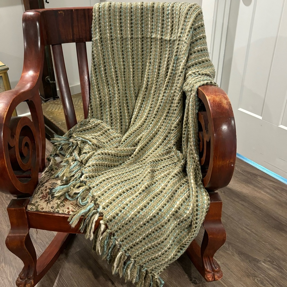Cynthia Rowley Soft Cozy Afghan Throw fringed Green Cream Aqua 49X64 EUC